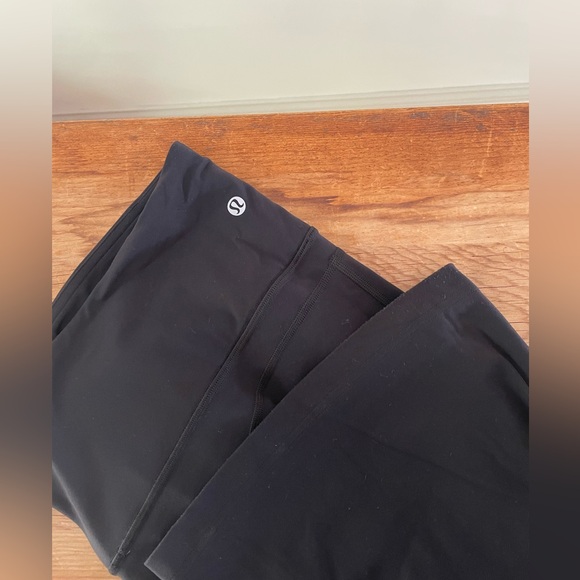 NWOT lululemon athletica Groove Super High Rise Flared Pant - Picture 7 of 9